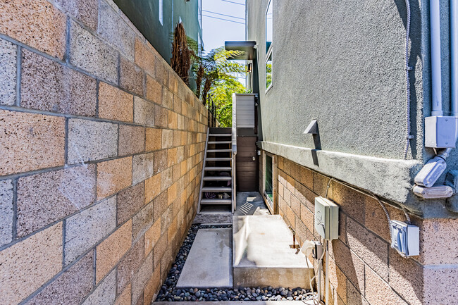 Side Yard 1st Floor - 408 W Juniper St