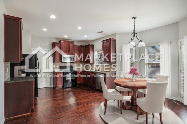 Building Photo - 91 Matador Way