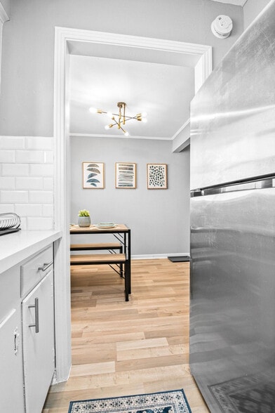 Building Photo - 2409 Brun St