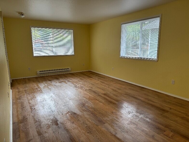 Building Photo - 1234 49th St