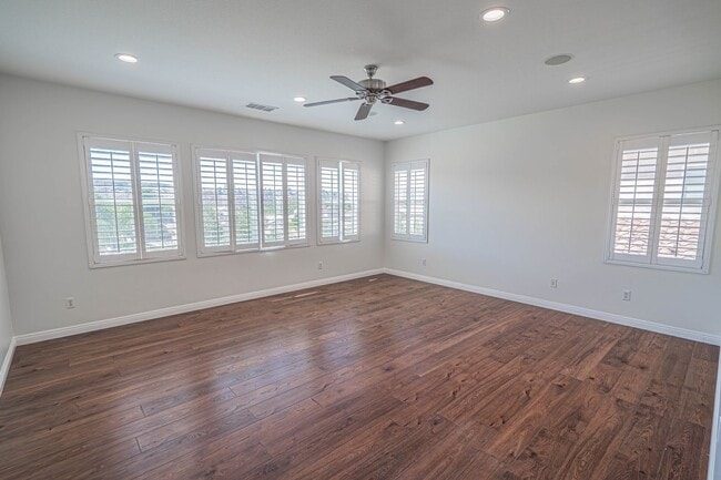 Building Photo - Spacious 4-Bedroom Pool Home in Saugus wit...