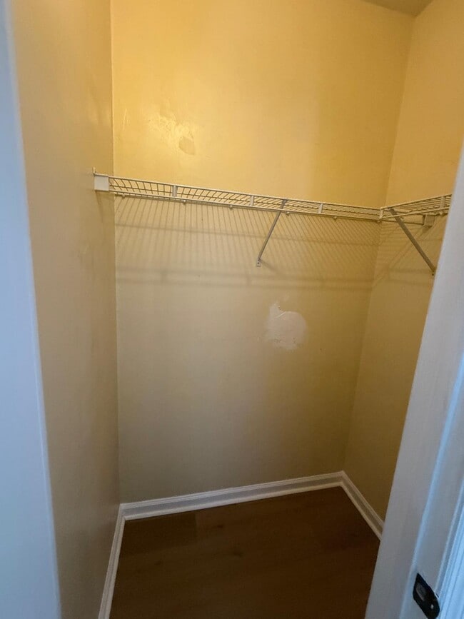 Building Photo - 2014 Midyette Rd