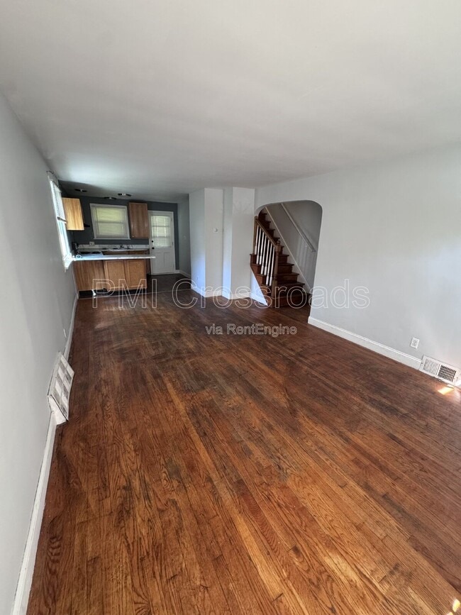 Building Photo - 2876 Hudson Dr