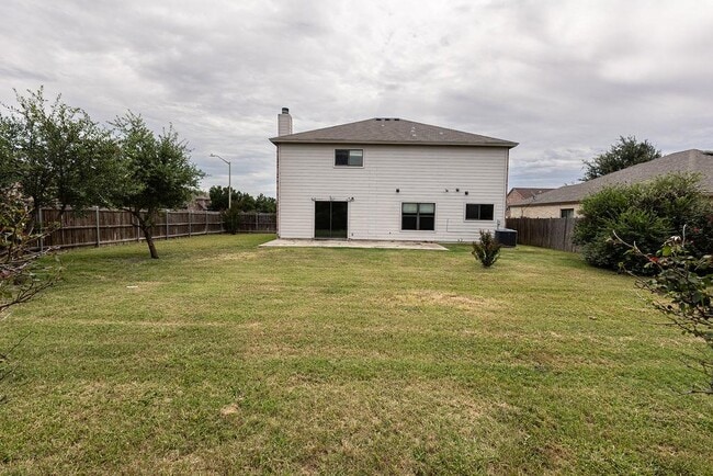 Building Photo - 219 Cottontail Dr