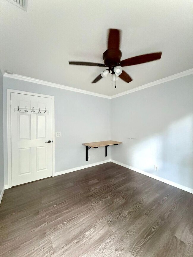 Building Photo - Beautiful house for rent