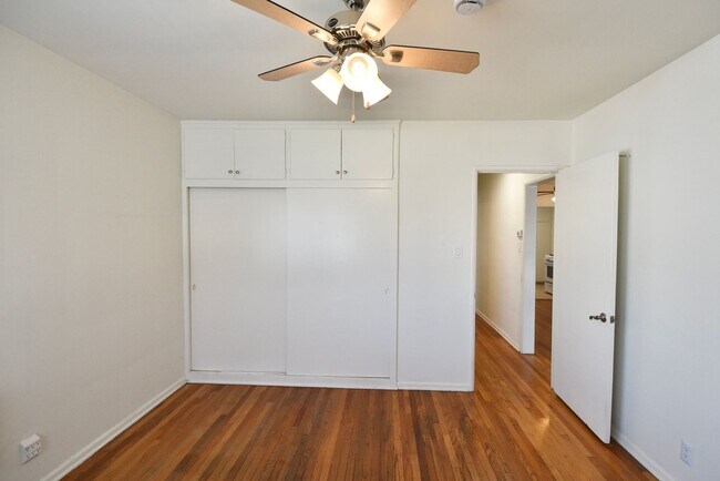Building Photo - 5103 Cahuenga Blvd
