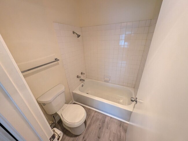 Building Photo - 4806 Nara Vista Way