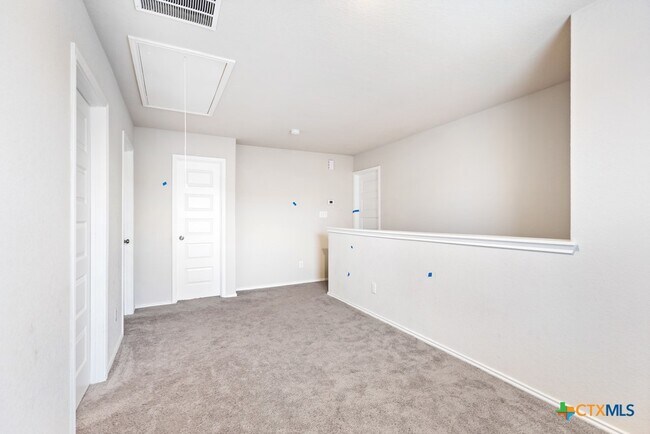 Building Photo - 2432 Ayers Dr