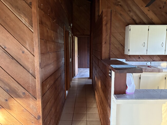 Building Photo - 16-2065-2065 Lauhala Dr