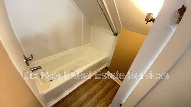 Building Photo - 1715 Warner Ave