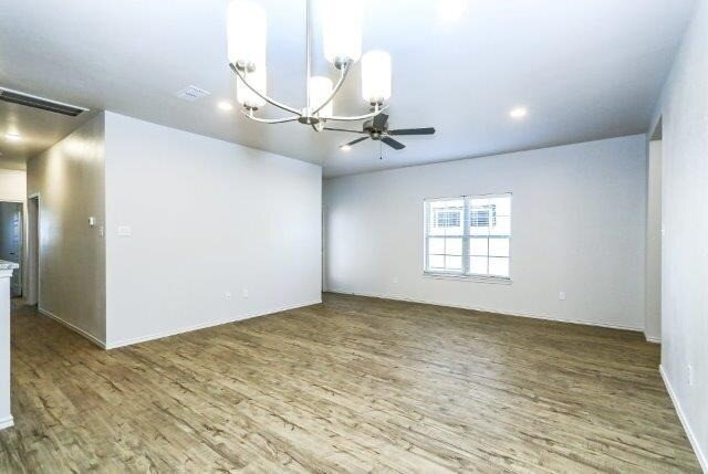 Building Photo - 6, 9 or 12 month Lease! Cooper Schools/ So...