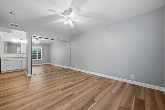 Building Photo - 4060 Rosenda Ct
