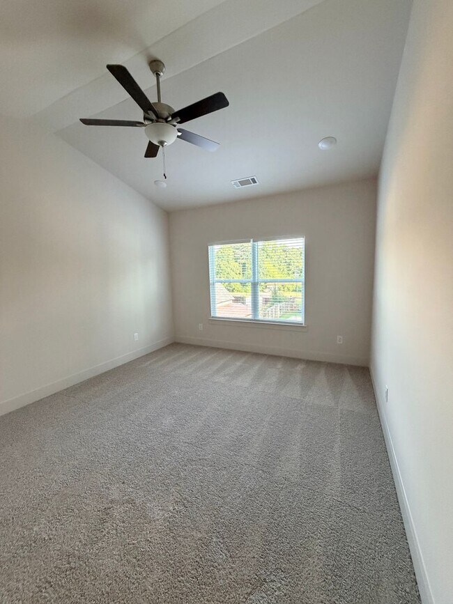Building Photo - 4328 Fern River Bnd
