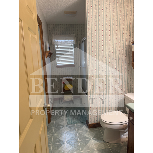 Building Photo - 178 McClary Dr