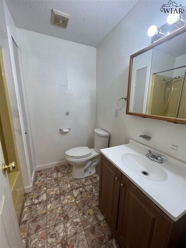 Building Photo - 2310 Talunar Ln