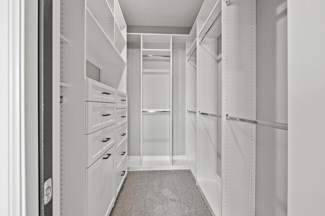 Building Photo - 297 Auden Ave