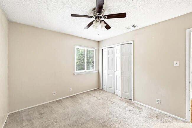 Building Photo - 10604 Lanshire Dr