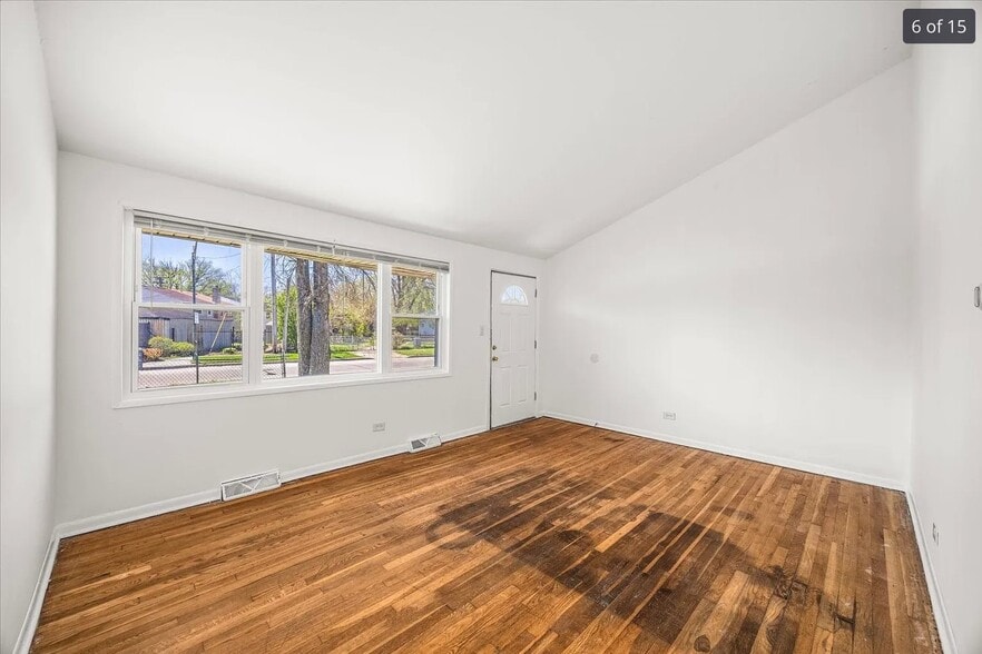 Building Photo - 13313 S Eberhart Ave