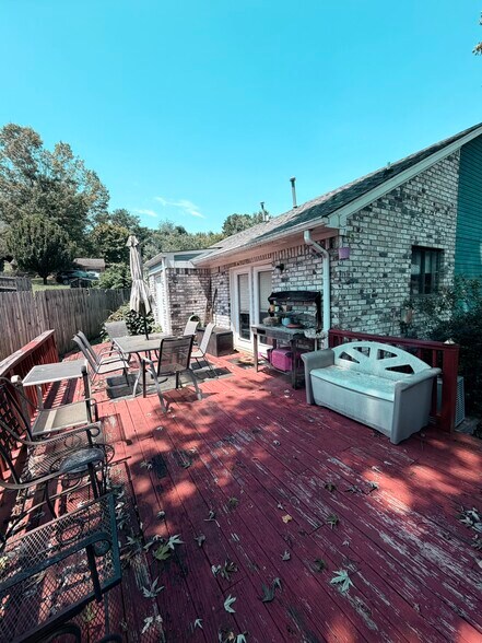 Building Photo - 9024 Highbridge Dr