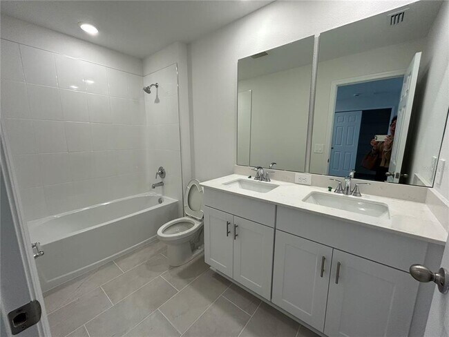 Building Photo - 5140 Springrise Dr