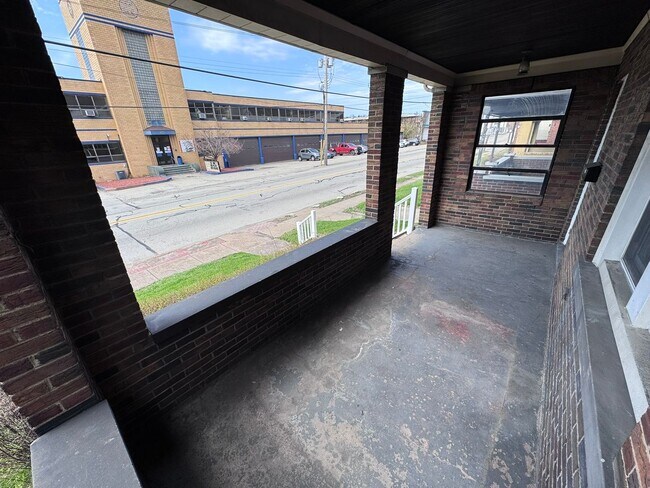 Building Photo - Gorgeous Fully Renovated 4-Bed 1-Bath House In Christy Park!!!