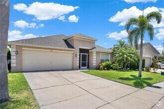 Building Photo - 2817 Maguire Dr