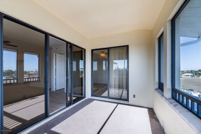 Building Photo - PRICE DROP!! Luxury Waterfront Living with Deeded Dock – Punta Gorda Isles