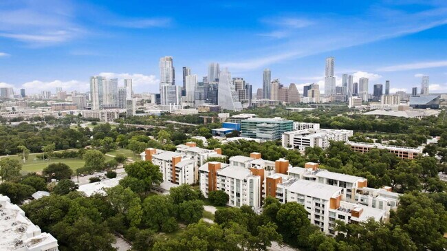 Building Photo - Sophisticated Living on Barton Springs