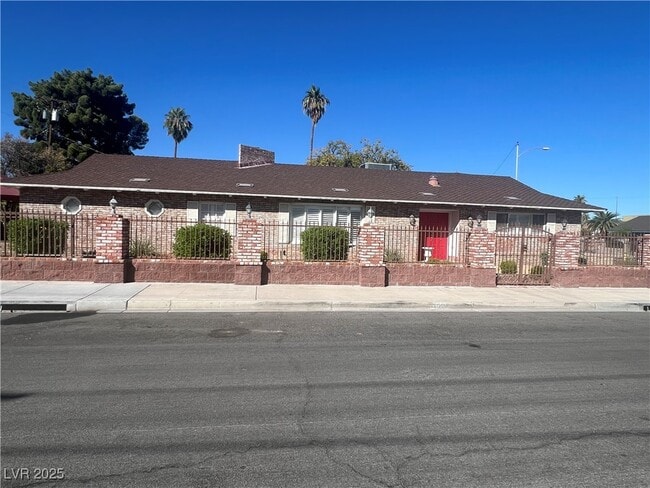 Building Photo - 1650 Waldman Ave