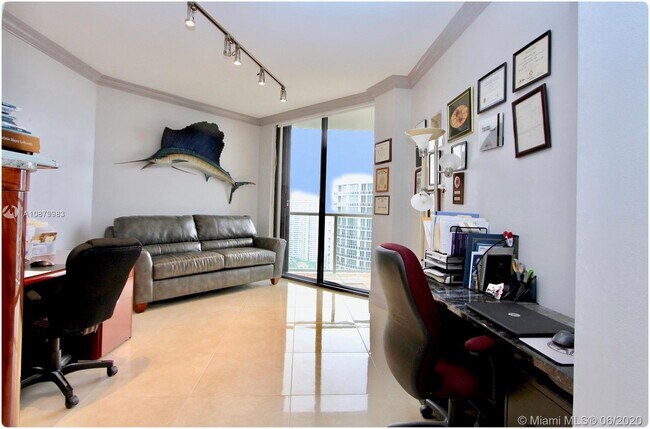 Building Photo - 4000 Island Blvd