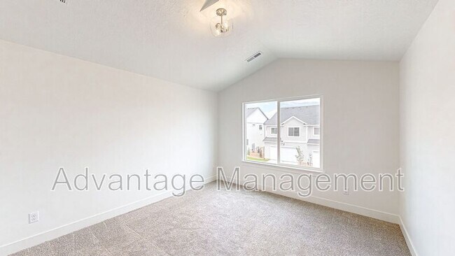 Building Photo - 1583 Stark Dr