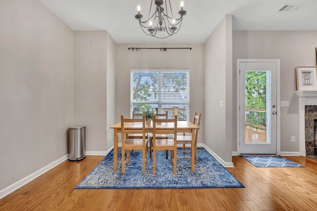 Building Photo - Spotless 3BR/2.5BA townhome minutes from West End, Downtown Nashville!