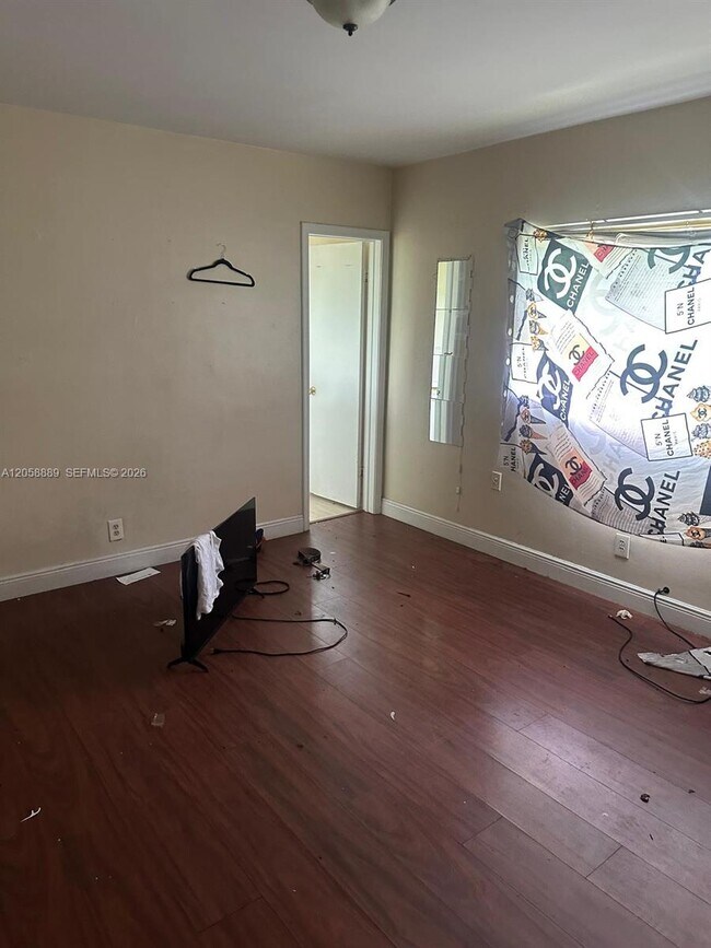 Building Photo - 4084 Coral Springs Dr