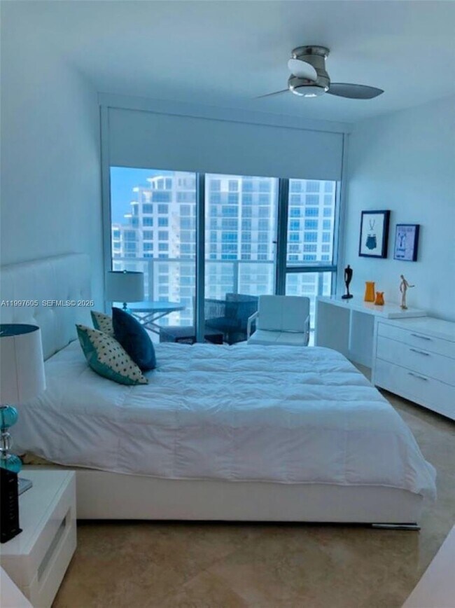 Building Photo - 3101 S Ocean Dr