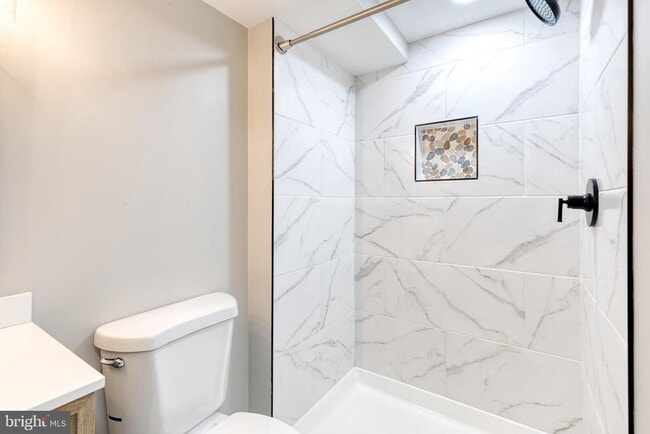 Building Photo - 217 N Belnord Ave