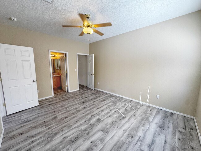 Building Photo - 1131 Pacaya Dr NW