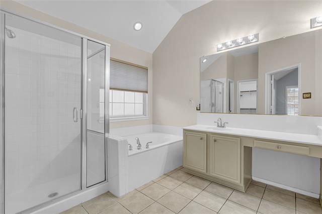 Building Photo - 6911 Thunderbird Dr