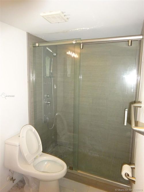 Building Photo - 10015 NW 46th St