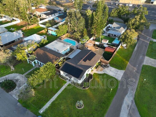 Building Photo - 5701 12th Ave S