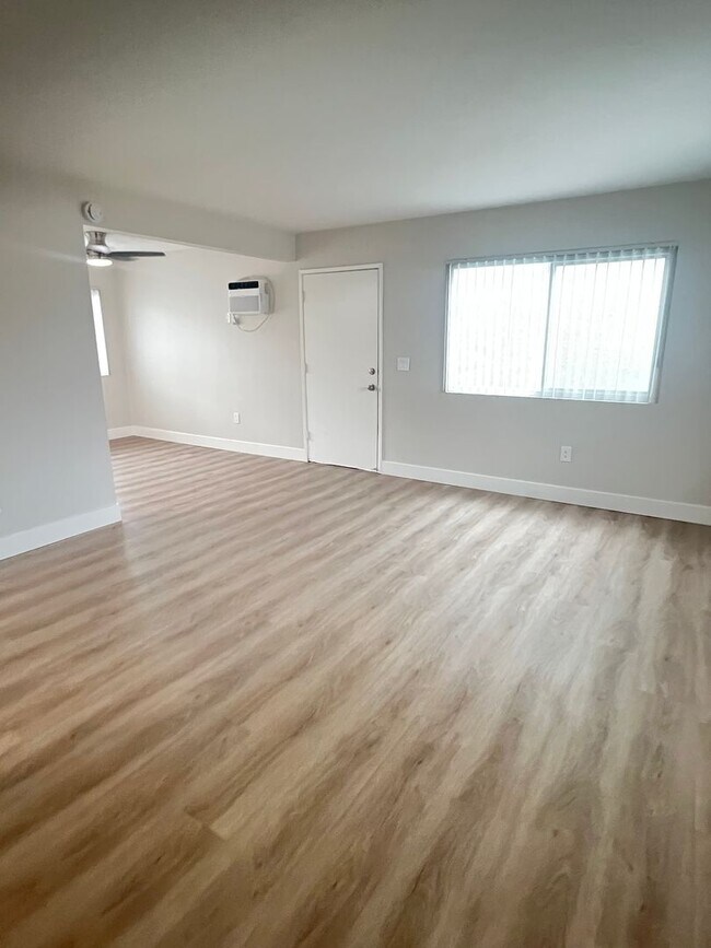 Building Photo - 1400 Estate Dr