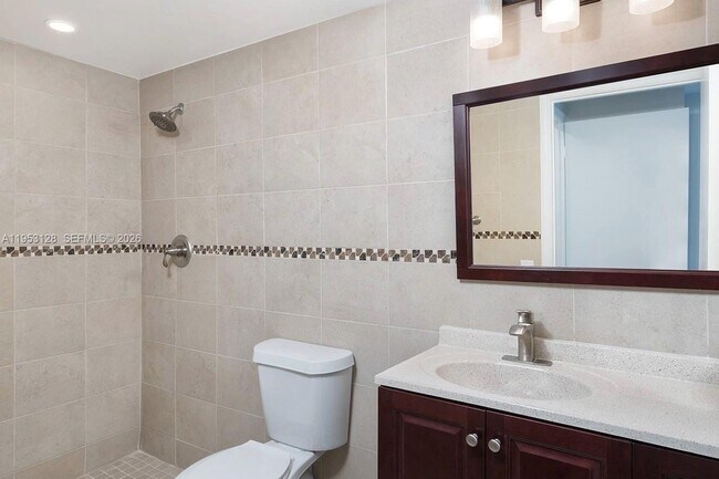 Building Photo - 701 Brickell Key Blvd