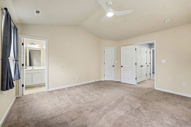 Building Photo - 2444 Drake Ln