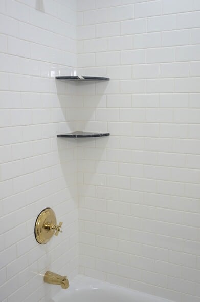 Finish basement Full bathroom - 1138 S 24th St
