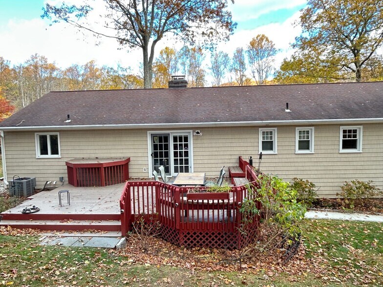 Deck - 15 Old Village Ln