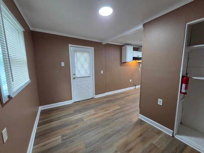 Building Photo - 3263 Baskin St