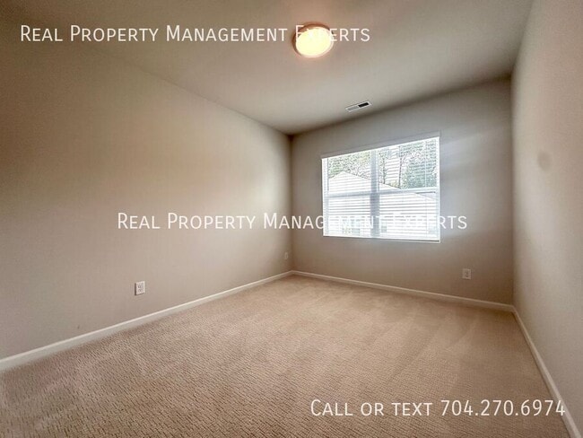 Building Photo - 112 Atterberry Aly