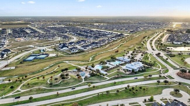 Building Photo - 5511 Orangery Ln