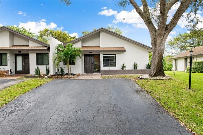 Building Photo - 3701 Arelia Dr