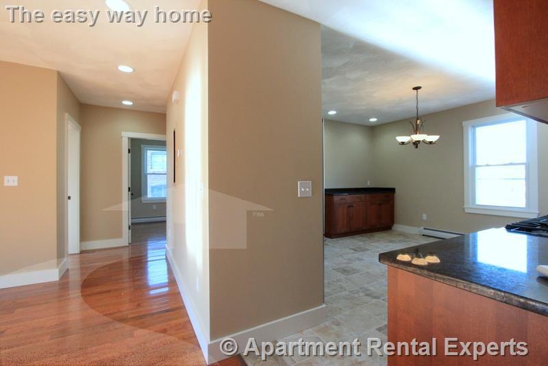 Building Photo - 119 Central St