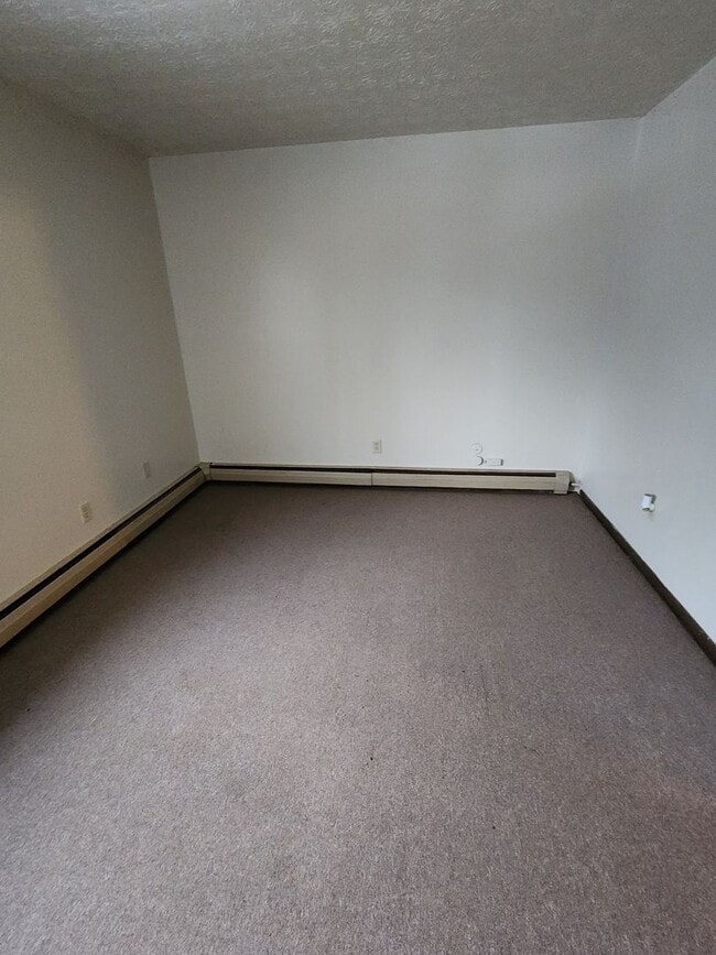 Building Photo - One Bedroom For Rent on Hancock